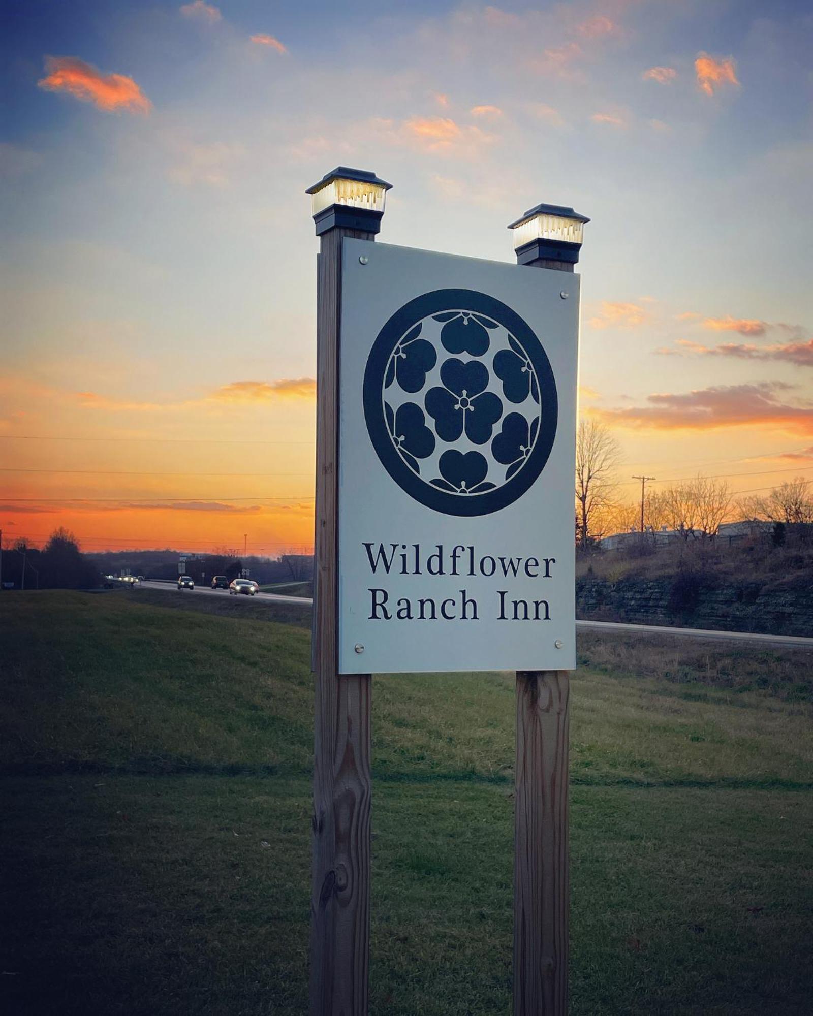 Wildflower Ranch Inn Springfield Ngoại thất bức ảnh